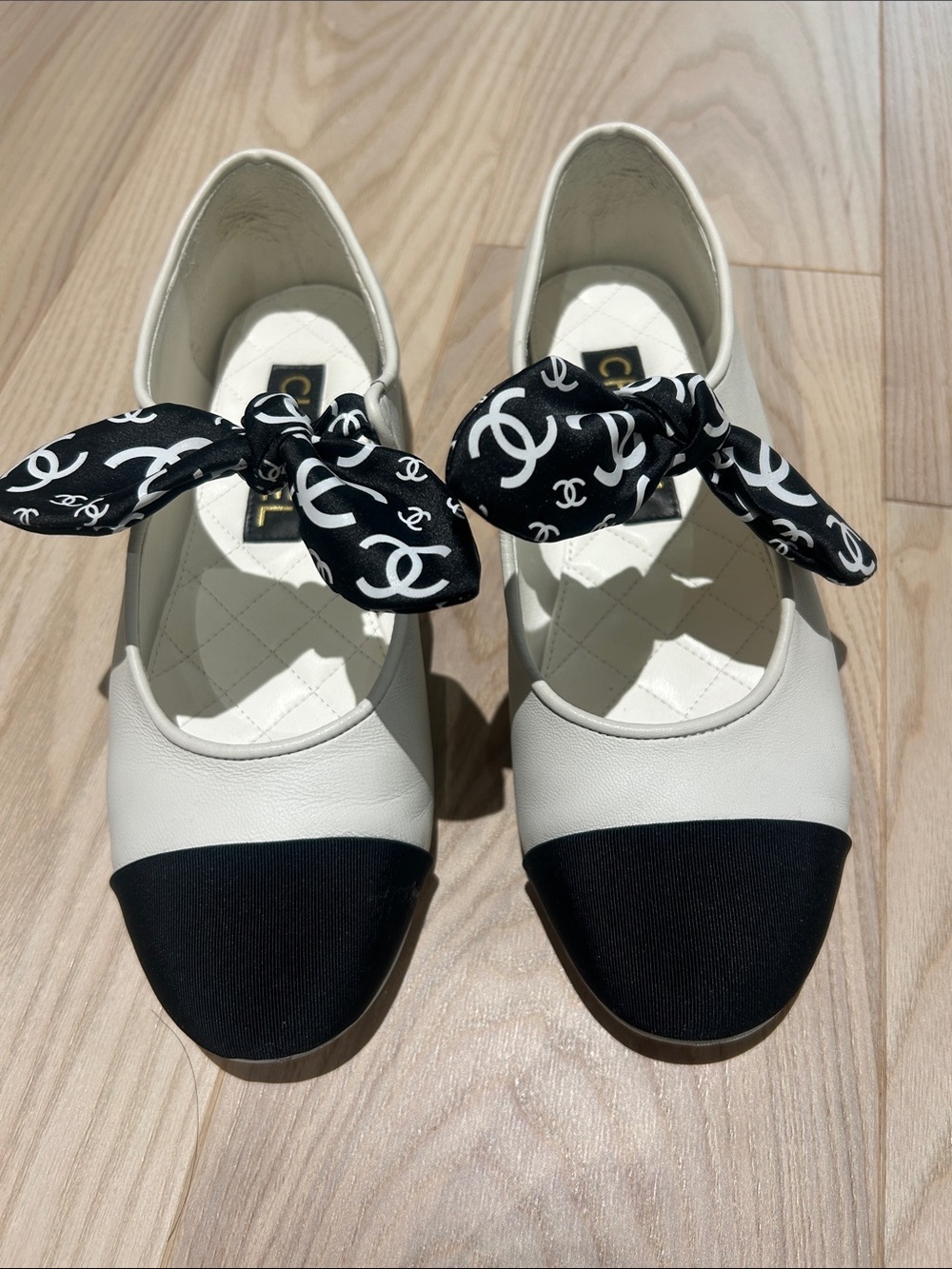 CHANEL Two-Tone Leather Ballet Flats with Logo Scarf — White and Black